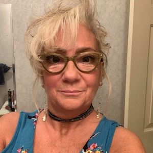 Meet your Posher, Manon